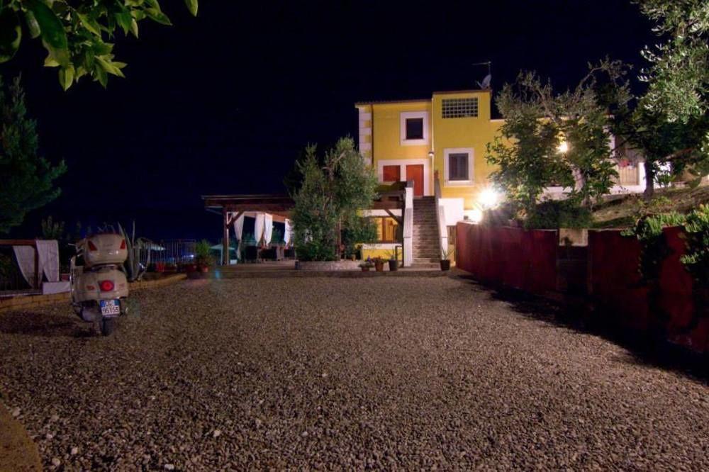 Borgo Del Nespolo Bed and Breakfast Peschici Eksteriør billede